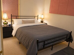 2 多间卧室、熨斗/熨衣板、免费 WiFi、床单