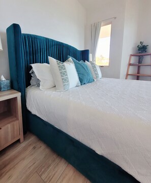 2 bedrooms, iron/ironing board, WiFi, bed sheets - Beachcomber Bungalow Ocean Vistas Paradise Found beaches within minutes (Malibu)