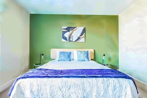 1 bedroom, iron/ironing board, WiFi, bed sheets - Boulevard Stays Prime Spot Cozy Bed, Pool Free Parking (Austin)