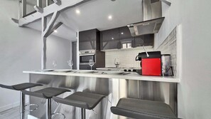 Fridge, microwave, coffee/tea maker, toaster