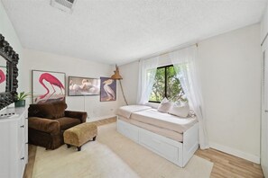 2 Schlafzimmer, Bügeleisen/Bügelbrett, WLAN, Bettwäsche