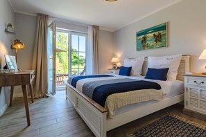 2 bedrooms, iron/ironing board, WiFi