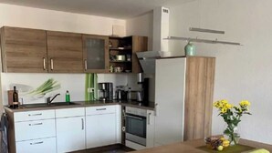 Macchina per tè/caffè, frigorifero, microonde, forno