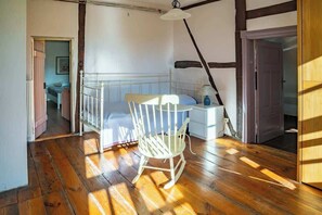 5 chambres, fer et planche à repasser, Wi-Fi