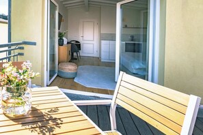 屋外ダイニングエリア