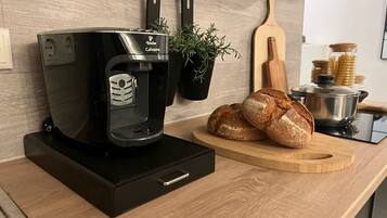 Kaffee und/oder Kaffeemaschine