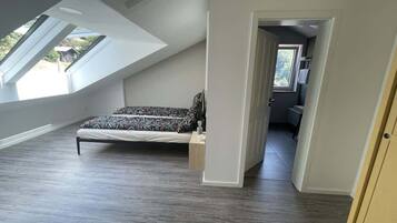 3 bedrooms, WiFi, bed sheets