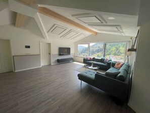 TV, offices
