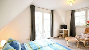 Unclassified image, 5 of 11, button - Strandnahe Wohnung im Herzen von Warnemünde (Rostock)