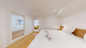 Unclassified image, 3 of 23, button