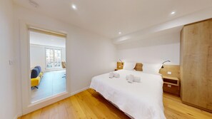 2 chambres, fer et planche à repasser, Wi-Fi gratuit, draps fournis