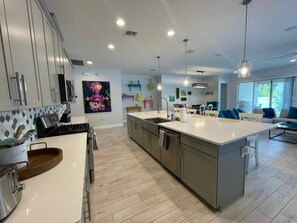 บ้านพัก | 4 ห้องนอน