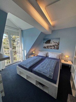 4 slaapkamers, een strijkplank/strijkijzer, wifi