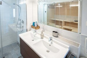 Shower, hair dryer - Wohnung Freiblick Sum (Bastorf)