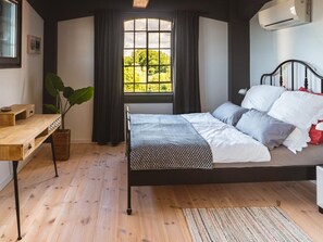 2 室のベッドルーム、WiFi