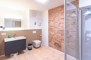 Shower, hair dryer - Ferienwohnung Hafenanker (Barth)