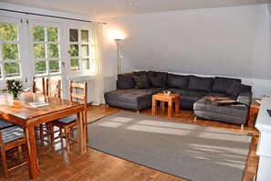 TV - Reetdachfachwerkvilla OG (Bergen auf Rügen)