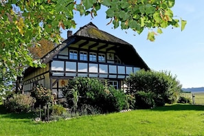 Exterior - Reetdachfachwerkvilla OG (Bergen auf Rügen)