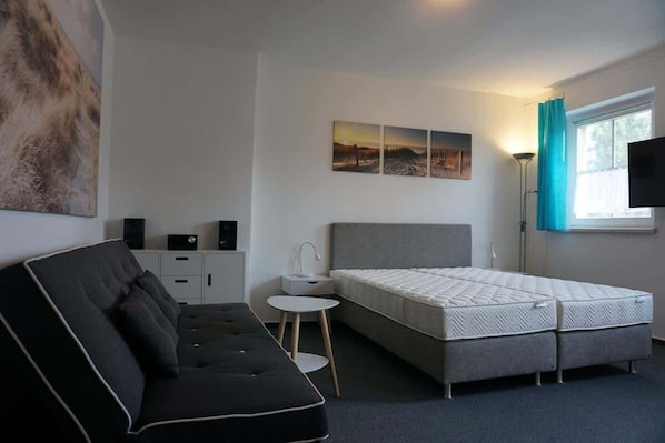 1 bedroom, iron/ironing board, WiFi