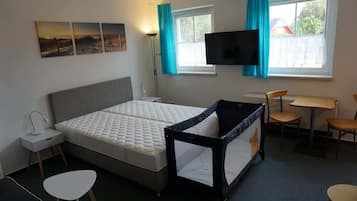 Wohn- und Schlafzimmer