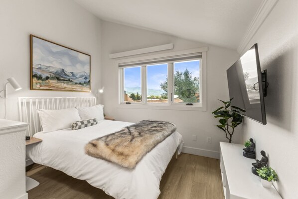 2 Schlafzimmer, Schreibtisch, WLAN, Bettwäsche