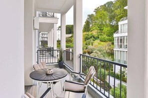 Outdoor dining - Magnolia (Sellin)
