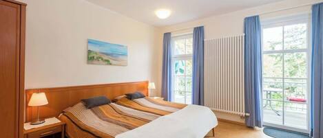 Travel cot, WiFi
