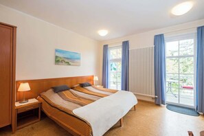 Travel cot, WiFi