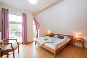 1 Schlafzimmer, Reisekinderbett, WLAN
