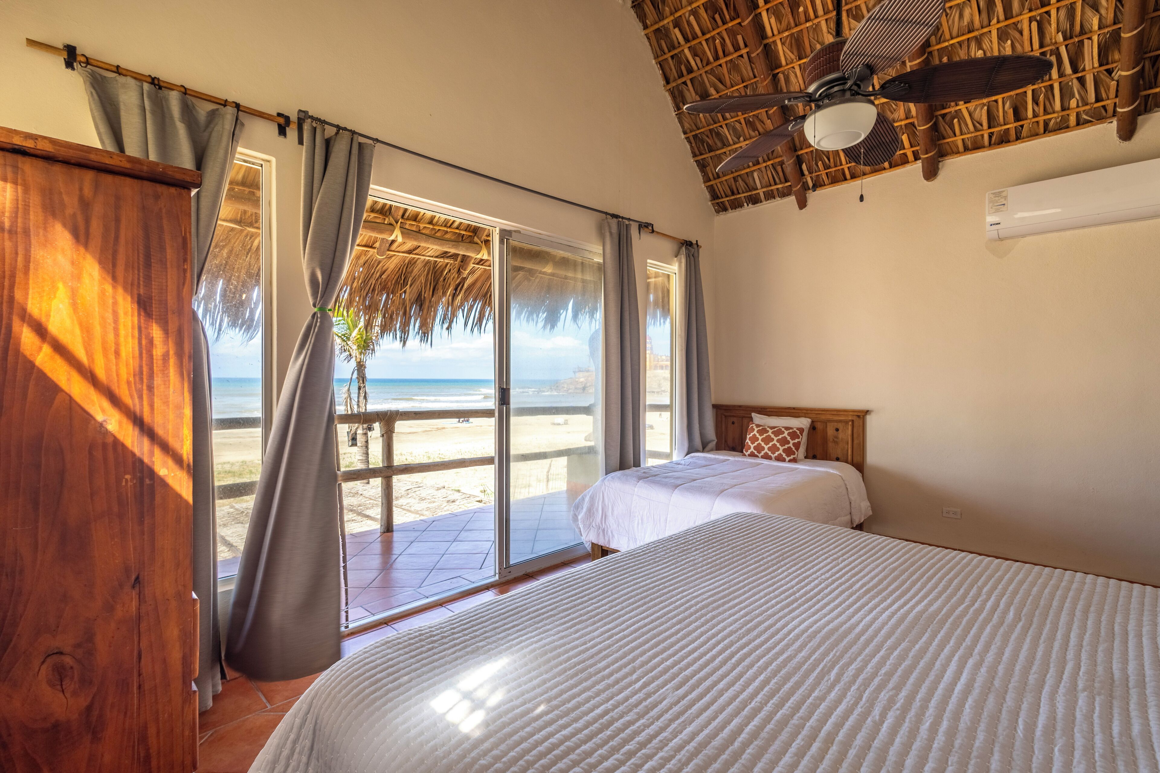 Luxury Villa, 2 Bedrooms, Ocean View | Free WiFi, bed sheets