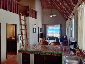 Vila conforto, vista para o oceano | Ărea de estar