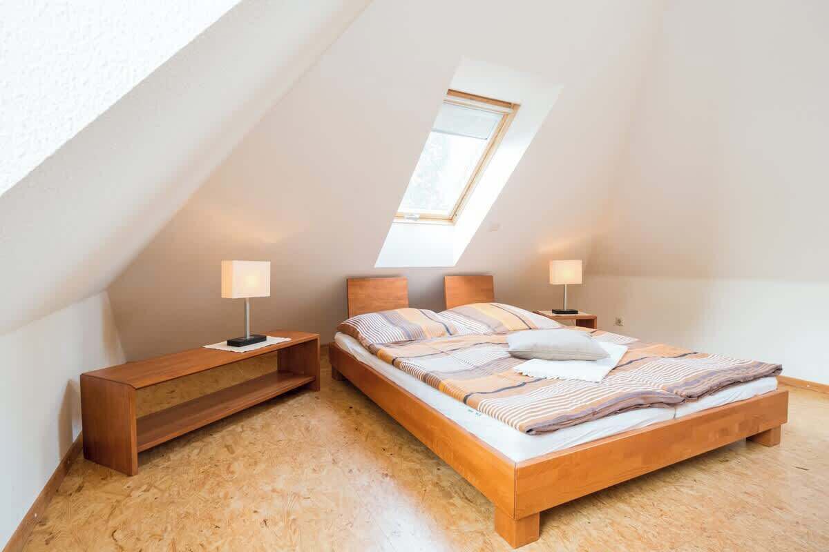 1 bedroom, travel cot, WiFi