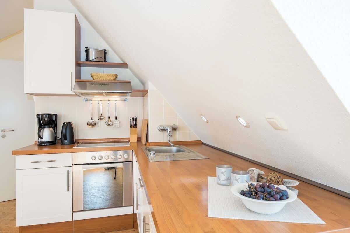 Refrigerador, horno, placa de cocina, cafetera/tetera