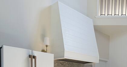 10-Acre BoQ/PEC Estate, Waterfront, 3BR Ensuite & Walk-in, +1BR, Gourmet Kitchen