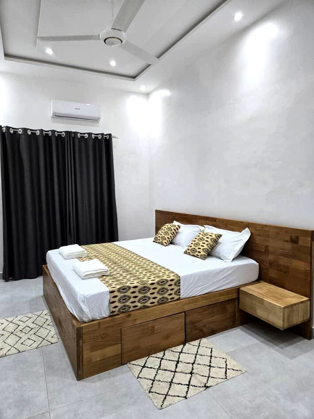 1 bedroom, WiFi, bed sheets