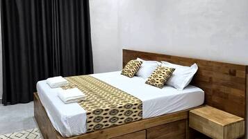 1 bedroom, WiFi, bed sheets
