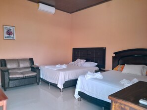 ห้องดีลักซ์ดับเบิล, ลานระเบียง, วิวสวน