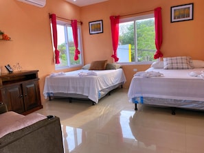 Deluxe Double Room, Patio, Garden View - Hotel Evenezer El Paredon (Sipacate)