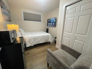 Bügeleisen/Bügelbrett, WLAN, Bettwäsche