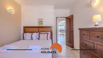 Fer et planche Ă repasser, Wi-Fi gratuit, draps fournis