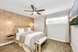 3 bedrooms, iron/ironing board, free WiFi, bed sheets