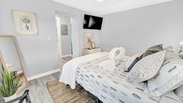 Iron/ironing board, WiFi, bed sheets