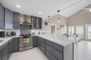 House (3 Bedrooms) | Property amenity - Parijatha by Ryson Vacation Rentals (Galveston)