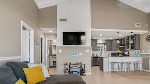 Unclassified image, 5 of 35, button - Parijatha by Ryson Vacation Rentals (Galveston)
