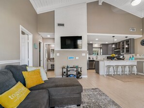 House (3 Bedrooms) | Property amenity - Parijatha by Ryson Vacation Rentals (Galveston)