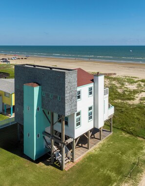House (2 Bedrooms) | Property amenity - Beachfront Melody by Ryson Vacation Rentals (Galveston)