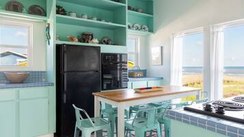 House (2 Bedrooms) | Property amenity