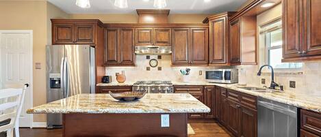 House (4 Bedrooms) | Property amenity