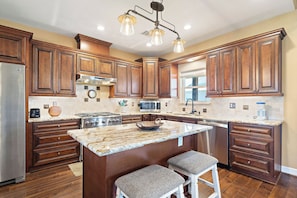 House (4 Bedrooms) | Property amenity - Copper Top by Ryson Vacation Rentals (Galveston)