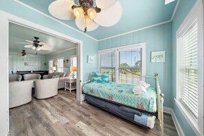 House (2 Bedrooms) | Property amenity